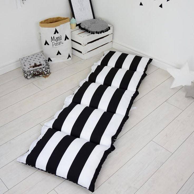 مرتبة ارضيه قابلة للطي